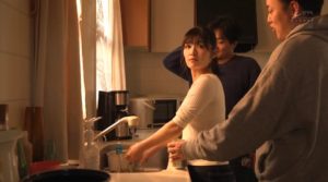 Địt vợ anh hàng xóm khi bày tiệc ngoài trời
