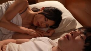 Chồng không làm thỏa mãn cô vợ xinh tìm bố chồng loạn luân
