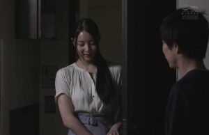 Cô vợ trẻ không thỏa mãn với chồng lén lút cùng anh hàng xóm